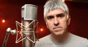 Alex Cooper cantante de los Flechazos presentará en Lorca el futuro Archivo Gráfico de la Era Pop