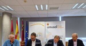 El Ayuntamiento de Lorca y AMUSAL firman un convenio con el que ambas entidades unen fuerzas para fomentar la creación de empresas en el municipio