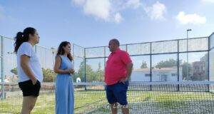 La Concejalía de Deportes de Lorca renueva la pista de pádel de Los Jopos para que los jugadores y jugadoras disfruten de las mejores instalaciones municipales