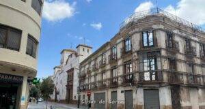 El Ayuntamiento de Lorca emite nuevas órdenes de ejecución para la limpieza y vallado de solares y para la retirada de elementos en mal estado de las fachadas