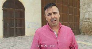 El abandono durante más de tres años y medio de la iglesia de San Pedro provoca la aparición de grafitis en las paredes del templo, construido en el siglo XV