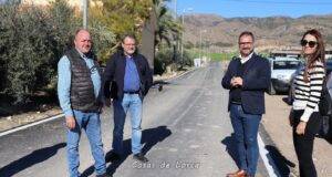 El Ayuntamiento de Lorca finaliza las tareas de reasfaltado en el Camino Mendieta situado en la pedanía de La Hoya