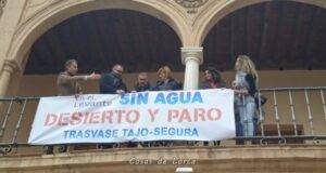 Agricultores de la comarca se ven obligados a cancelar contratos y abandonar sus tierras de cultivo por el cierre del trasvase Tajo-Segura