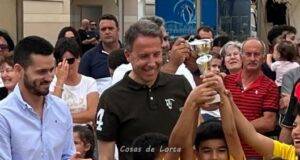 El nuevo alcalde de Lorca, Fulgencio Gil, entregó los trofeos de fútbol en las pedanias altas de Lorca