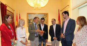 Fulgencio Gil reconoce la trayectoria profesional del lorquino Paco Ureña en el mundo de la tauromaquia