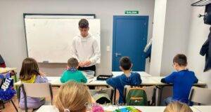 Una treintena de niños disfrutan estos días de los talleres de ocio y actividades pedagógicas de las “Aulas Creativas Navideñas”