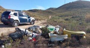 La Policía Local de Lorca localiza al presunto autor de vertidos ilegales en la pedanía de Purias