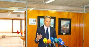 El alcalde de Lorca anuncia que redoblarán esfuerzos para conseguir una “solución favorable definitiva” para los vecinos de Puntas de Calnegre