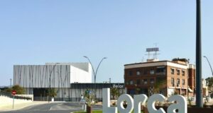 El corpóreo identificativo de Lorca ya cuenta con una nueva ubicación