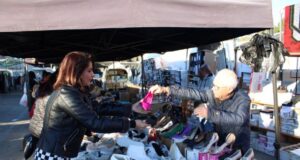 El Mercado Semanal de Lorca se realizará el jueves, a pesar de la instalación del escenario para el «Primavera Lorca»