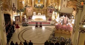El Paso Blanco clausura la Semana Santa lorquina con la Salve a la Virgen de la Amargura.