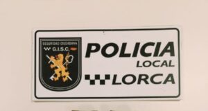 La Policía Local detiene a dos jóvenes por un delito contra la salud pública en Lorca