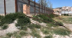 El PSOE exige a Fulgencio Gil el arreglo inmediato del aparcamiento en la zona del Gato debido al gran estado de deterioro en el que se encuentra