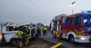 Un fallecido y ocho heridos en un accidente de tráfico en Purias