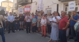 Vecinos de San Cristobal se manifiestan en la calle pidiendo agilidad para construir el centro de salud