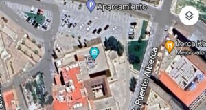 Hallan muerto apuñalado en un parking cercano a la Merced