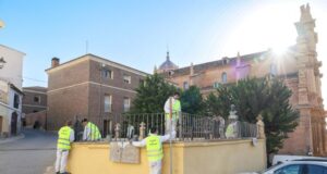 ‘Operación pintura’ en el casco antiguo en las vísperas de los días grandes de las fiestas de musulmanes, judíos y cristianos de San Clemente