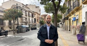 Los comercios de calle Nogalte en contra del cambio de recorrido del desfile de carnaval