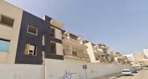 SAREB vende a una promotora privada un bloque inacabado en Lorca que llevaba años ‘okupado’