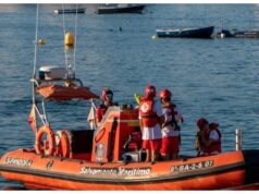 Fallece un hombre de 54 años en la playa de Puntas de Calnegre pese a los intentos de reanimación
