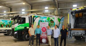 Limusa moderniza su flota de limpieza con tres nuevos camiones recolectores para reforzar el servicio en todo el municipio