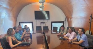 El alcalde mantiene una nueva reunión con los vecinos de Río en la que les traslada »tranquilidad» en relación a la instalación de una planta de biogás
