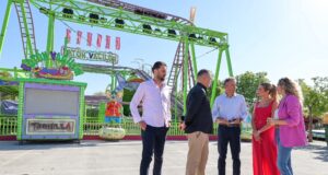 Nueve escenarios, cuarenta jaimas y toldos, dos transformadores eléctricos y una portada con 40.000 puntos de luz integran la logística de la Feria y Fiestas de septiembre