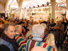 El Belén municipal recrea en el patio del Palacio de Guevara las Torres de Herodes y la Biblioteca de Celso