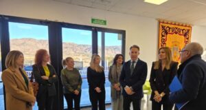 Lorca apuesta por la formación: 20 desempleados trabajan en la rehabilitación del centro de día de Apandis