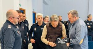 El alcalde de Lorca entrega 123 nuevos chalecos antibalas a la Policía Local para incrementar la seguridad de los agentes en sus intervenciones
