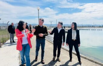 El campo lorquino da un salto hacia la autosuficiencia energética con una planta solar flotante en La Torrecilla que permitirá ahorrar más de 80.000 euros anuales el campo lorquino da un salto hacia la autosuficiencia energética con una planta solar flotante en la torrecilla que permitirá ahorrar más de 80.000 euros anuales