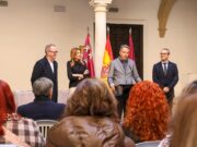 Una inversión superior a los 417.000€ del gobierno regional permite formar en bordado a una veintena de desempleados a través de los Pasos Azul y Blanco