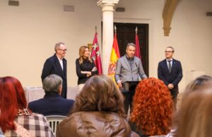 Una inversión superior a los 417.000€ del gobierno regional permite formar en bordado a una veintena de desempleados a través de los Pasos Azul y Blanco