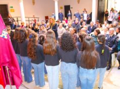 El Ayuntamiento premia la lucha en defensa de la Mujer del agente de la Policía Nacional Álvaro Martín, la psicóloga Beatriz Sanz y el Conservatorio de Música