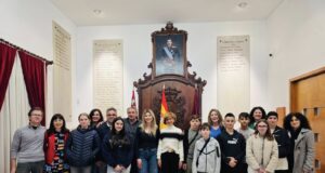 El Ayuntamiento de Lorca recibe a los alumnos de Mouglio que participan en un intercambio con el IES J. Ibáñez Martín el ayuntamiento de lorca recibe a los alumnos de mouglio que participan en un intercambio con el ies j. ibáñez martín