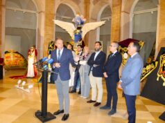 El Paso Azul de Lorca revoluciona la Semana Santa con el estreno del histórico grupo del «Ángel Caído» fb img 1774886844712