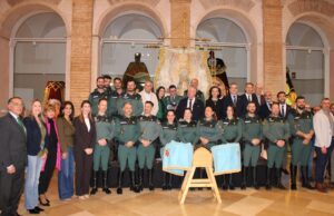El Paso Azul homenajea a los jefes de banda del Grupo de Caballería de la Guardia Civil por su histórica vinculación con la Semana Santa de Lorca El Paso Azul homenajea a los jefes de banda del Grupo de Caballería de la Guardia Civil por su histórica vinculación con la Semana Santa de Lorca