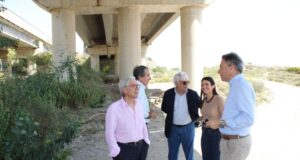 El alcalde y la Asociación de Ingenieros de Caminos exigen el desbloqueo de los proyectos para construir las infraestructuras de defensa ante inundaciones fb img 1776864932930