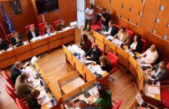 El Pleno de Lorca aprueba actuaciones urbanísticas y medidas económicas entre el debate sobre el comedor escolar el pleno de lorca aprueba medidas económicas y urbanísticas en una sesión marcada por el debate sobre el comedor escolar