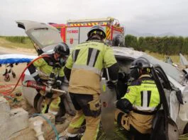 Servicios de emergencia han intervenido en un accidente de tráfico con un herido atrapado en Almendricos, termino municipal de Lorca