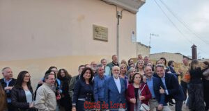 El Ayuntamiento de Lorca reconoce la extraordinaria contribución de este ilustre lorquino a la artesanía y cultura tradicionales, además de su aportación a la Asociación de Artesanos de forma altruista parque francisco salas (1)