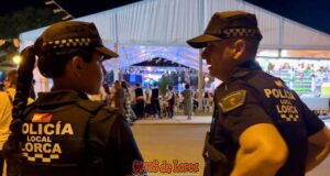 La Policía Local de Lorca realizó más de 280 intervenciones y detuvo a cuatro personas durante la última semana La Policía Local de Lorca realizó más de 280 intervenciones y detuvo a cuatro personas durante la última semana