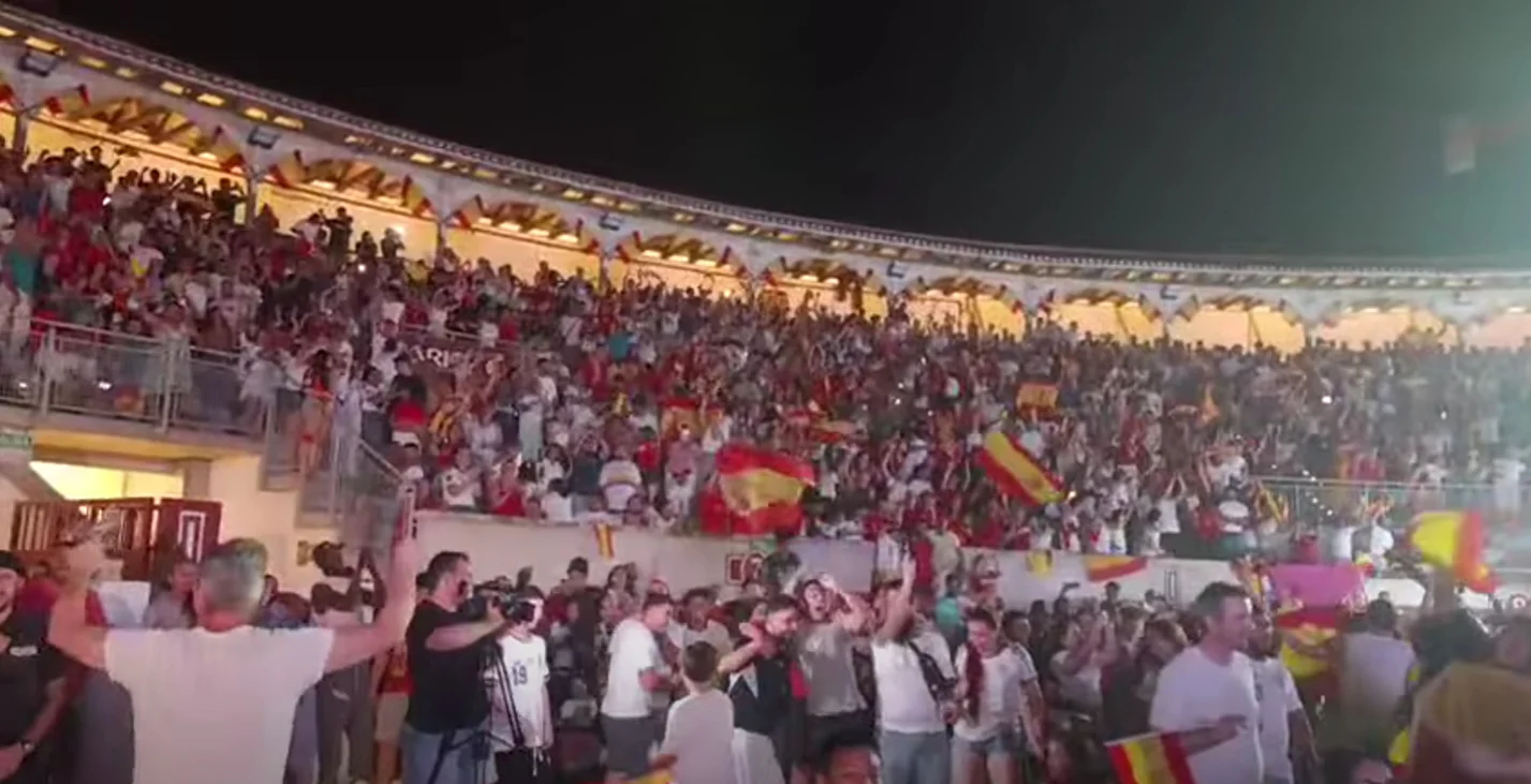 coso de sutullena celebra el triunfo de espaÑa