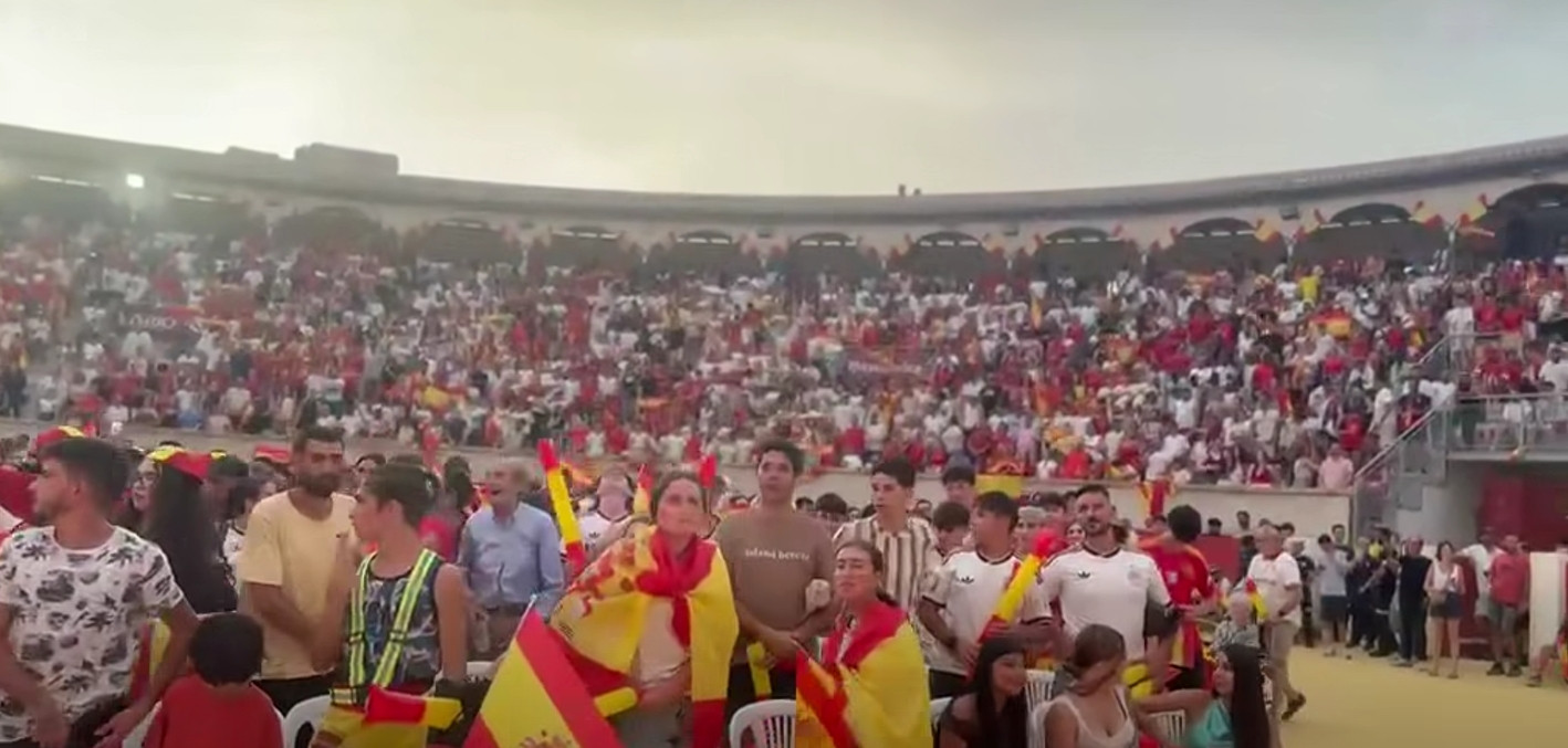 coso de sutullena celebra el triunfo de espaÑa2