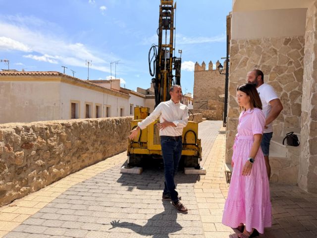 el ayuntamiento de lorca avanza en la consolidación del muro en la calle los pozos, cuyo estado tras la dana amenazaba a las viviendas colindantes2 el ayuntamiento de lorca avanza en la consolidación del muro en la calle los pozos, cuyo estado tras la dana amenazaba a las viviendas colindantes2