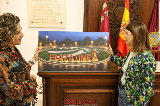 continúan los trabajos de adecuación en la rotonda de acceso a lorca desde la carretera de murcia dedicada a la ume