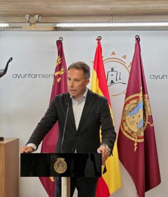 El Pleno Municipal aprueba la declaración de incumplimiento y posterior subasta de cuatro solares dentro del proyecto de regeneración del casco histórico de Lorca el pleno municipal aprueba la declaración de incumplimiento y posterior subasta de cuatro solares dentro del proyecto de regeneración del casco histórico de lorca