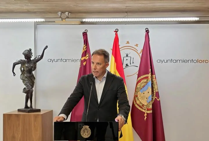 el pleno municipal aprueba la declaración de incumplimiento y posterior subasta de cuatro solares dentro del proyecto de regeneración del casco histórico de lorca