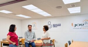 La nueva sala de estudio del antiguo colegio de La Hoya recibe la denominación de »Sala de Estudio Juan Antonio Ruiz Mula» la nueva sala de estudio del antiguo colegio de la hoya recibe la denominación de sala de estudio juan antonio ruiz mula